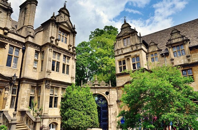 Small Group Cotswolds Villages, Stratford and Oxford Day Tour from London - Quick takeaways