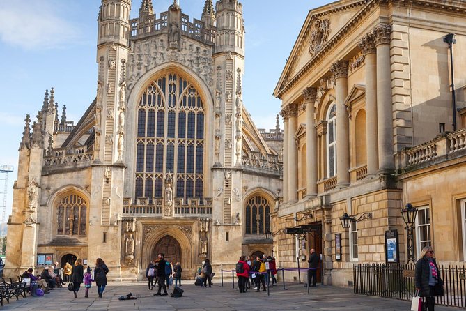 Small Group Stonehenge, Bath and Secret Place Tour from London - Bath Abbey and Pulteney Bridge