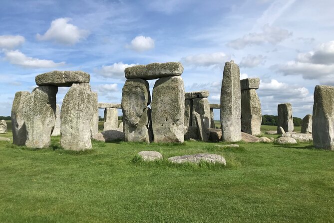 Southampton Port to London - Transfer with Sightseeing - Salisbury Cathedral and the old southern towns