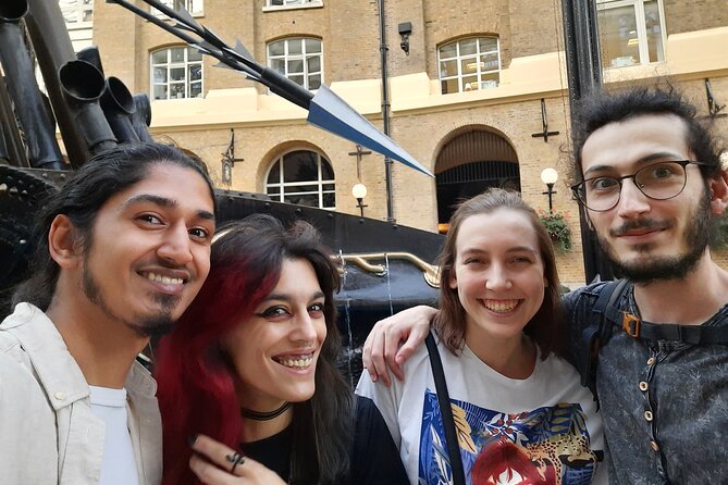 Southwark Pirates of the Thames Quest Experience in London - Starting at Shakespeare’s Globe with a pirate clue