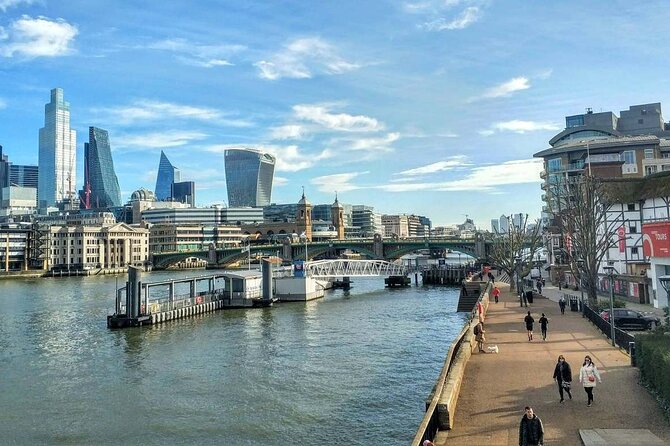 Southwark Pirates of the Thames Quest Experience in London - Crossbones Graveyard and the George
