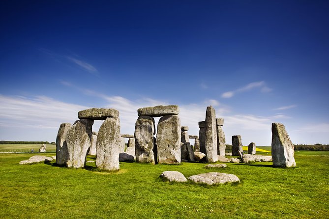 Stonehenge and Bath Day Guided Tour from London - Stonehenge and the mystery of the stones