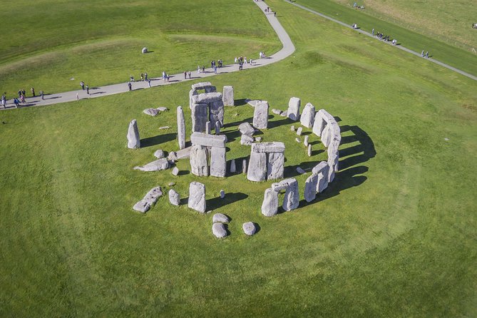 Stonehenge and Bath Day Guided Tour from London - The ride through southern England