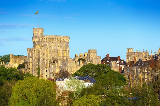 Stonehenge and Windsor from London - Stonehenge: ancient stones and modern interpretation