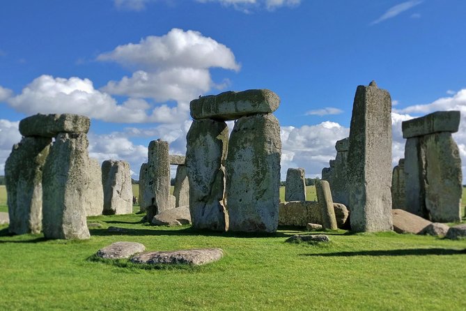 Stonehenge Half-Day luxury guided tour from Bath for 2-8 - The important details at a glance