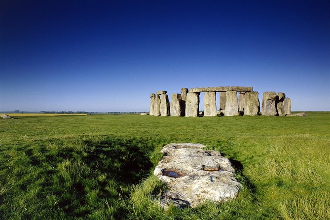 Stonehenge Half Day Tour with Entry and Extra Time - Taking the shuttle to the stone circle