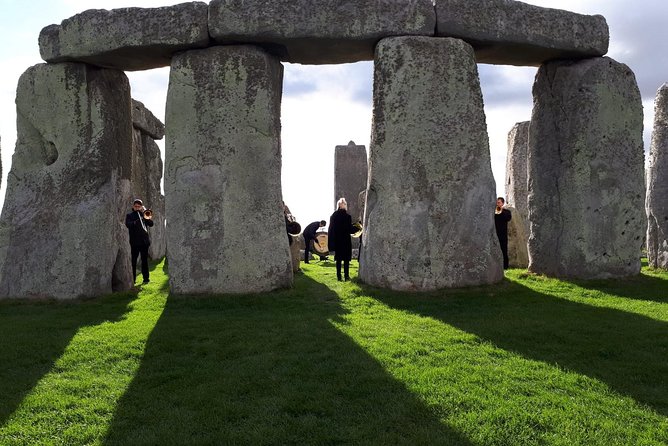Stonehenge Inner Circle Private Tour from London with Bath Visit - Practical details before you reserve