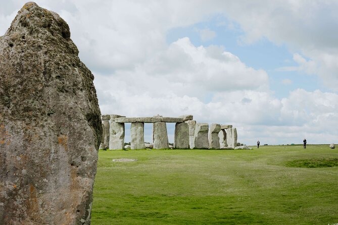Stonehenge Private Full-Day Tour from Bath for 2-8 guests - Two hours at Stonehenge with a personal guide
