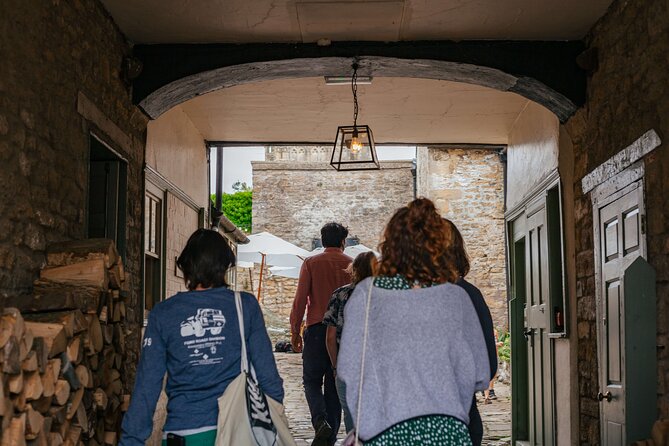 Stonehenge Private Full-Day Tour from Bath for 2-8 guests - A proper pub lunch, with food paid separately
