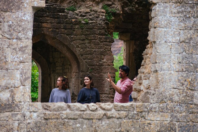 'Stonehenge & Secret England' from Bath for 2-8 curious adventurers - Tea, ruins, and a flexible afternoon