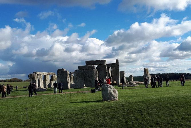 Stonehenge Shuttle Bus from London with Optional Fish & Chips - Why this Stonehenge shuttle works well from London