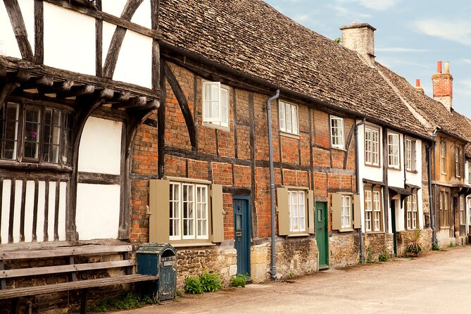 Stonehenge & the Cotswolds Including Admission from Bath - Lunch on the road and a practical midday tip