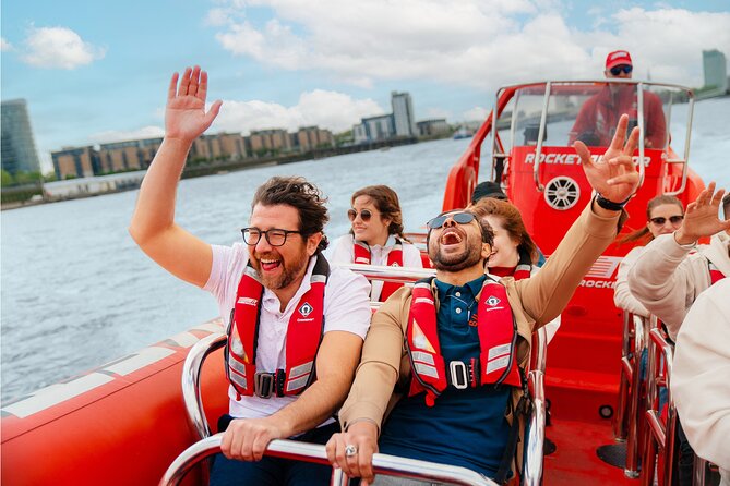 Thames High-Speed Zone Speedboat in London - Getting to the pier without losing time