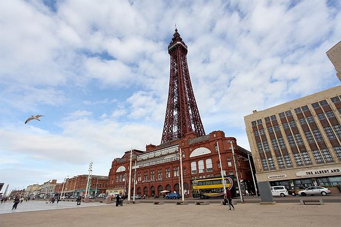 The Blackpool Tower Eye Admission Ticket - Having a drink at Bar 380