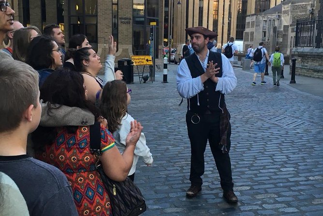 The Cloak and Dagger Tour in London - Southwark Cathedral and changing community life