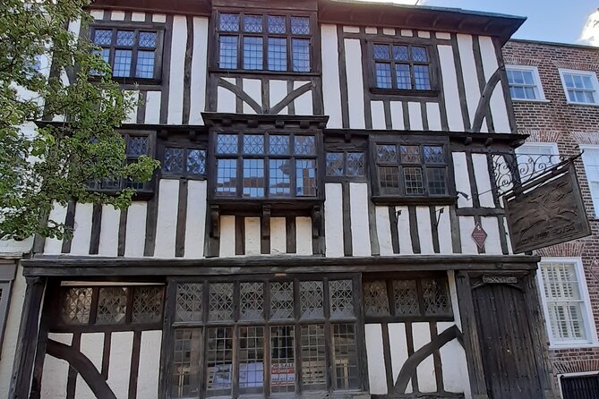 The Condensed Canterbury Tour - Christ Church Gate and Tudor memory