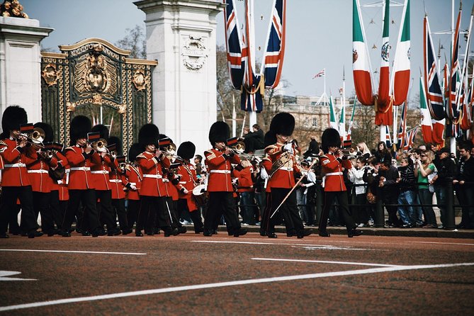 The History of London City Center Exclusive Guided Walking Tour - Trafalgar Square and Nelson’s Column