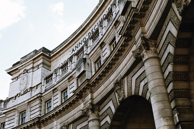 The History of London City Center Tour Semi-Private 12ppl Max - St. James’s Palace and Buckingham Palace