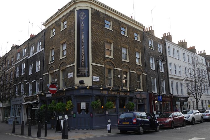 The Life and Literature of Charles Dickens: A Self-Guided Audio Tour - Starting at Chancery Lane and Furnival’s Inn