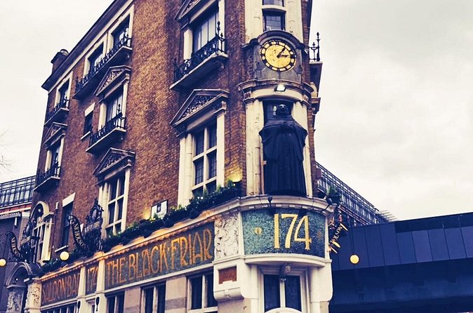 The Oldest Pubs of London (Private tour) - The value of the guide, especially when plans change