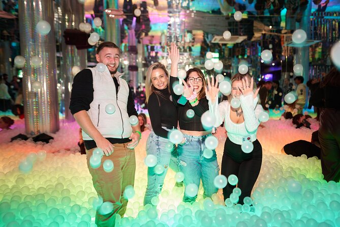 The Original Shoreditch Pub Crawl - Moving through about five Shoreditch venues