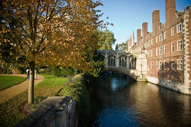 The Original Uncomfortable Cambridge™ Tour - Darwin College and the long road for women