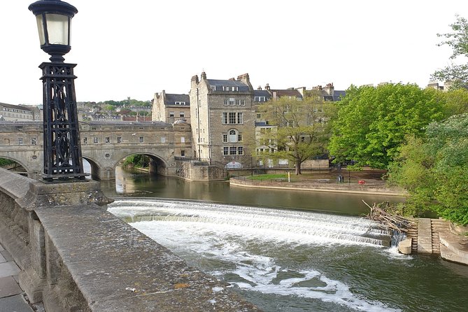 The Splendour of Georgian and Victorian Era Bath: A Self-Guided Audio Tour - Parade Gardens and Pulteney Bridge