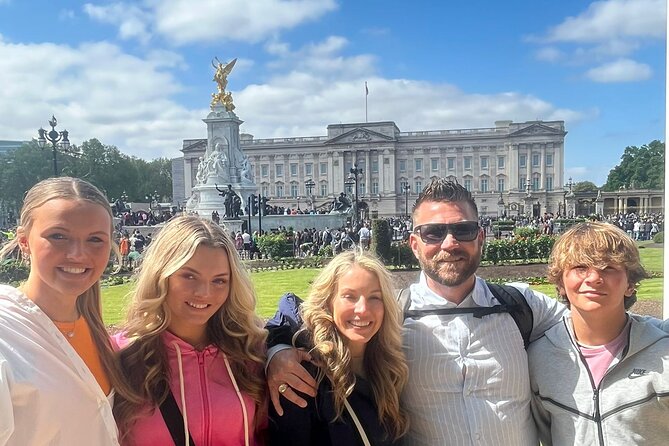 The Ultimate 6-hour Private Tour of London in an Iconic Black Cab - Why a black cab works so well in London