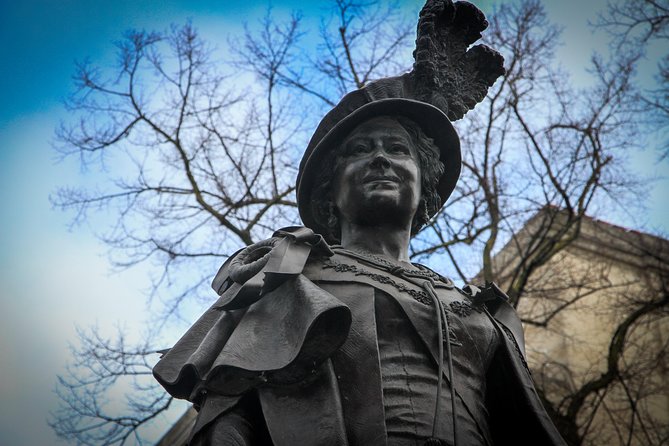 The women of London - Trafalgar Square, World War I, and votes for women