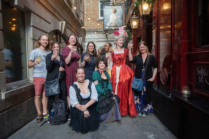 Theatrical Walking Tour with Harlots, Strumpets and Tarts - Baroness Quickblow and the theatrical style