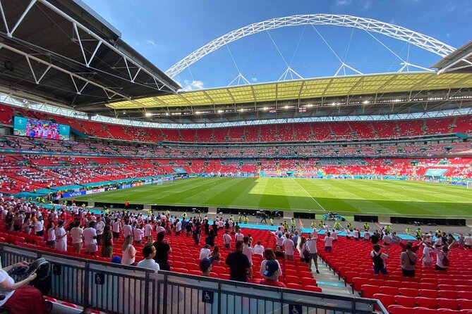 Tour of Wembley Stadium in London - Pitch side views, with one important expectation