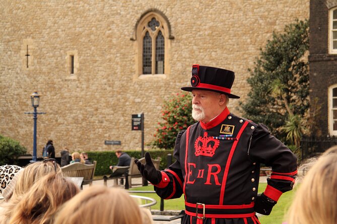Tower of London: Crown Jewels & Beefeater Opening Ceremony - The Thames cruise toward Buckingham Palace