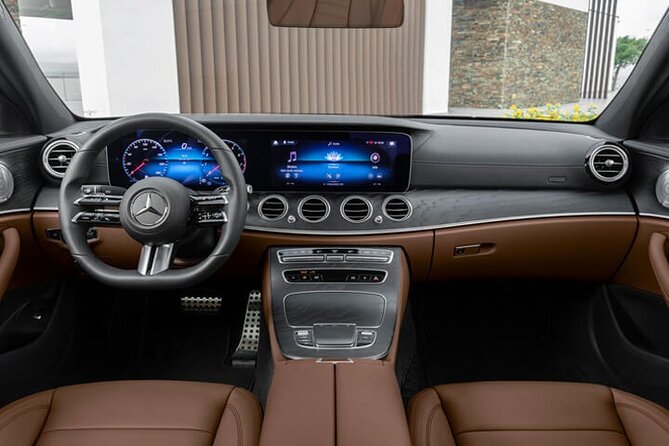 Transfer from Heathrow Airport LHR to Central London by Sedan - From Heathrow arrivals to your waiting chauffeur