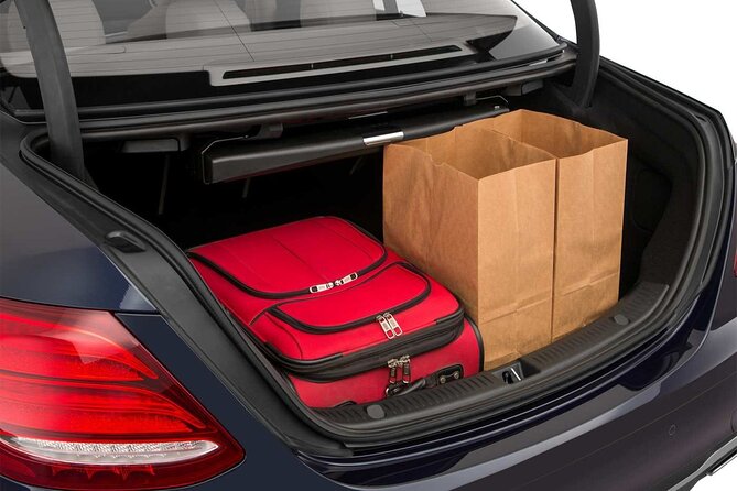 Transfer from Heathrow Airport LHR to Central London by Sedan - A private sedan instead of a shared airport shuttle