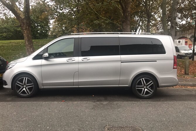 Transfer from Heathrow Airport to London hotel on private car - From Heathrow arrivals to the hotel door