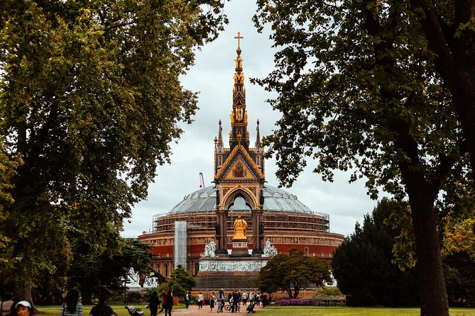 Treasures of London: The Royal Family Private Tour - Trafalgar Square and the Embankment
