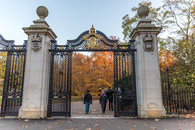 Unique London Walk: Secrets of Mayfair - Private Tour - Fortnum & Mason and a Proper London Tea Break