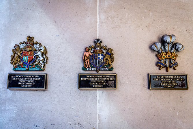 Unique London Walk: Secrets of Mayfair - Private Tour - St James’s Palace and Stories Behind the Shops