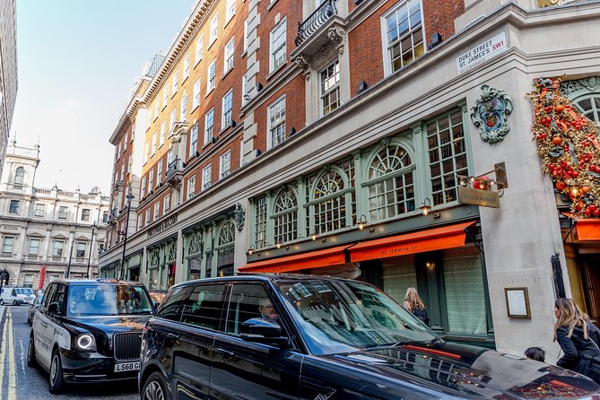 Unique London Walk: Secrets of Mayfair - Private Tour - Piccadilly Circus and New Names in Design