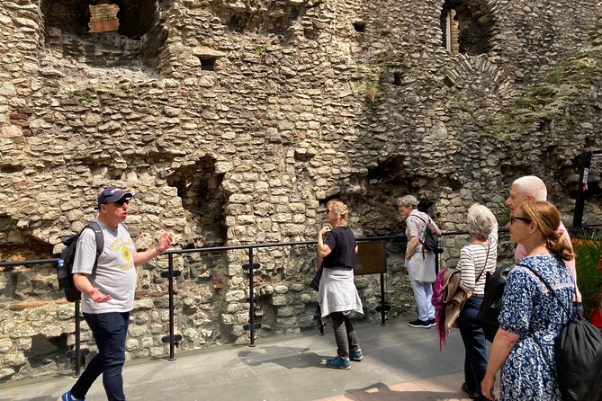 Walking Tours - Sights of London- price includes upto 10 people - Starting at Blackfriars with Shakespeare