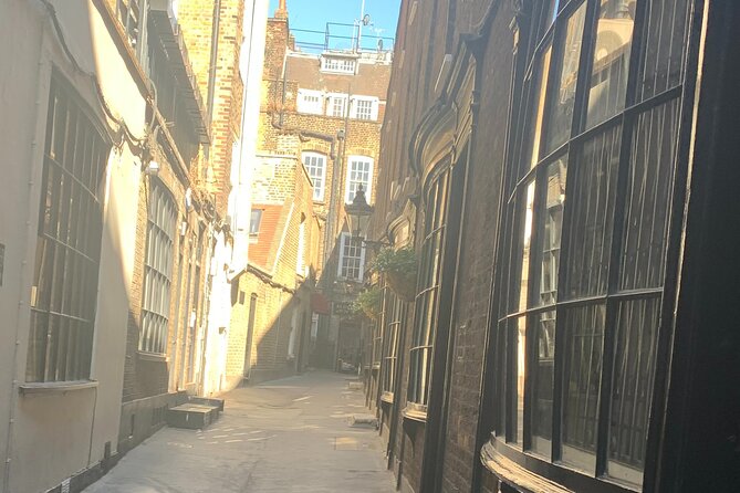 West End Highlights Walk with a Blue Badge Guide - Cecil Court brings London’s film world into view