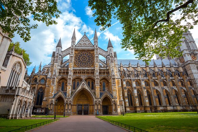 Westminster Abbey Priority Access & Big Ben, Buckingham Tour - Horse Guards Parade and Whitehall’s political setting