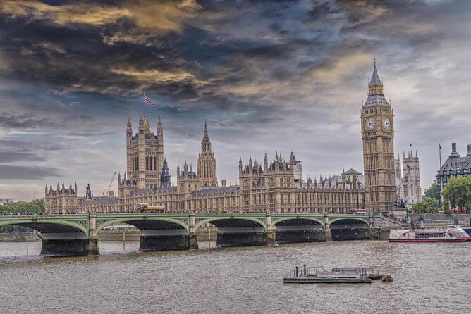 The Houses of Parliament and the Thames at dusk