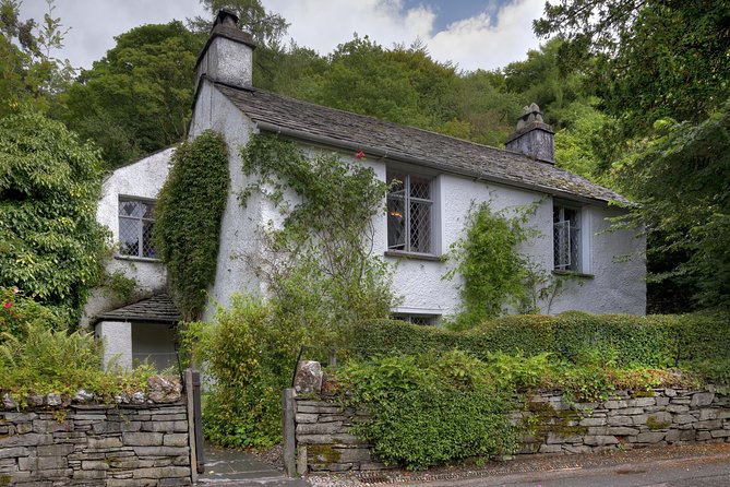 Windermere & Lake District Tour from Manchester Including Cruise - The guide can make or break the long drive
