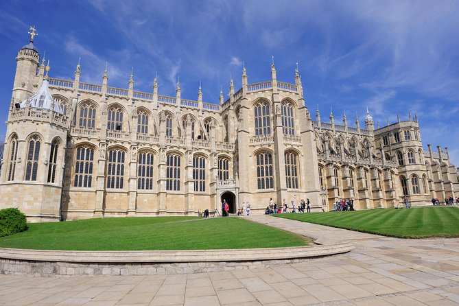Windsor Castle Half Day Trip from London by Luxury Coach - The limited time in Windsor town