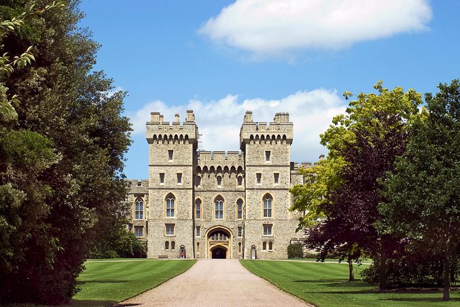 Windsor Castle, Stonehenge, and Oxford Day Trip from London - Windsor Castle: royal rooms and a difficult timing choice