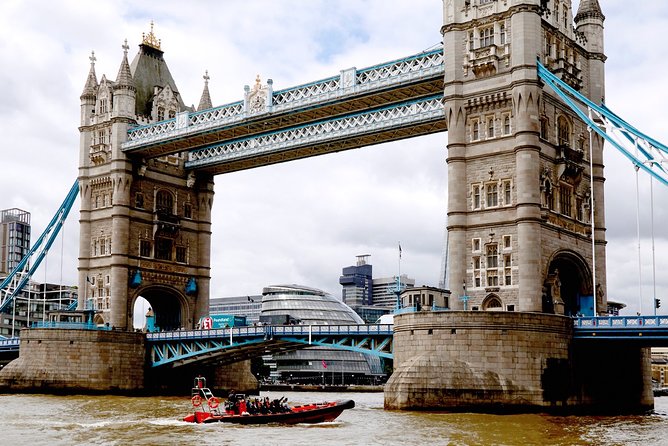 Your Own Boat! - Tower Bridge, Wapping, and the changing river